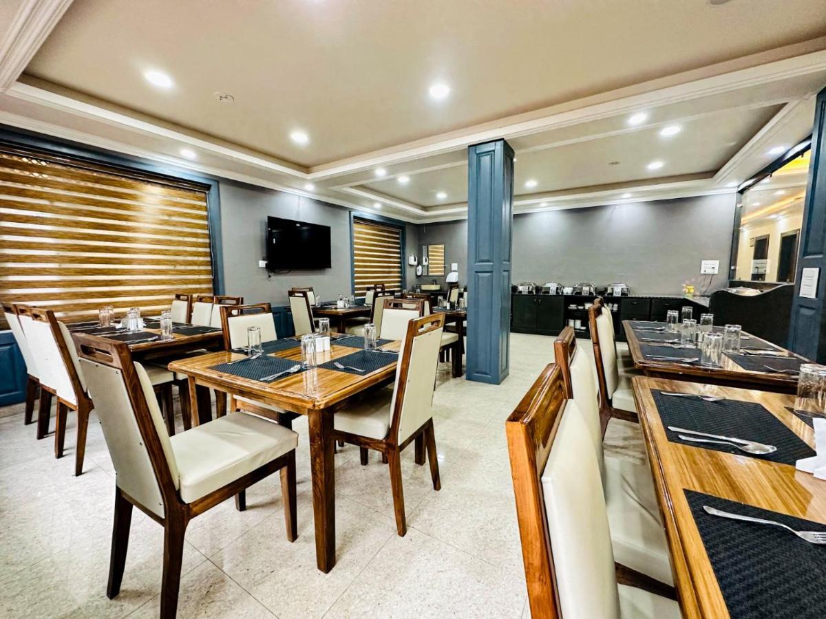 Srinagar Group Of Hotels Exterior foto