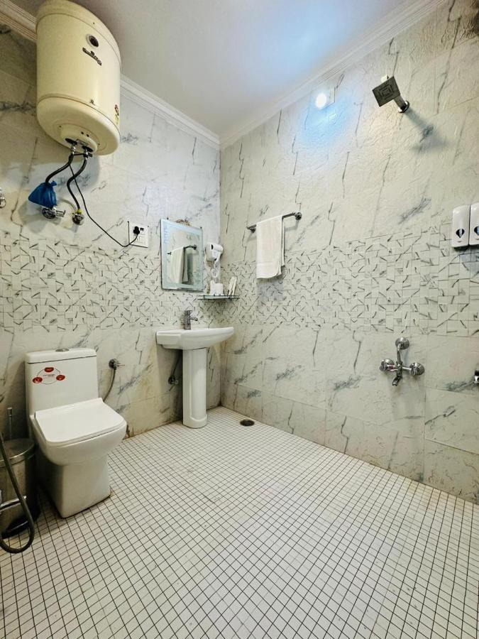 Srinagar Group Of Hotels Exterior foto