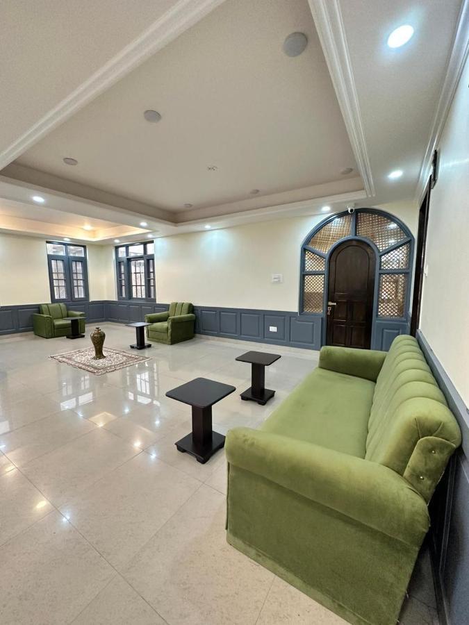 Srinagar Group Of Hotels Exterior foto