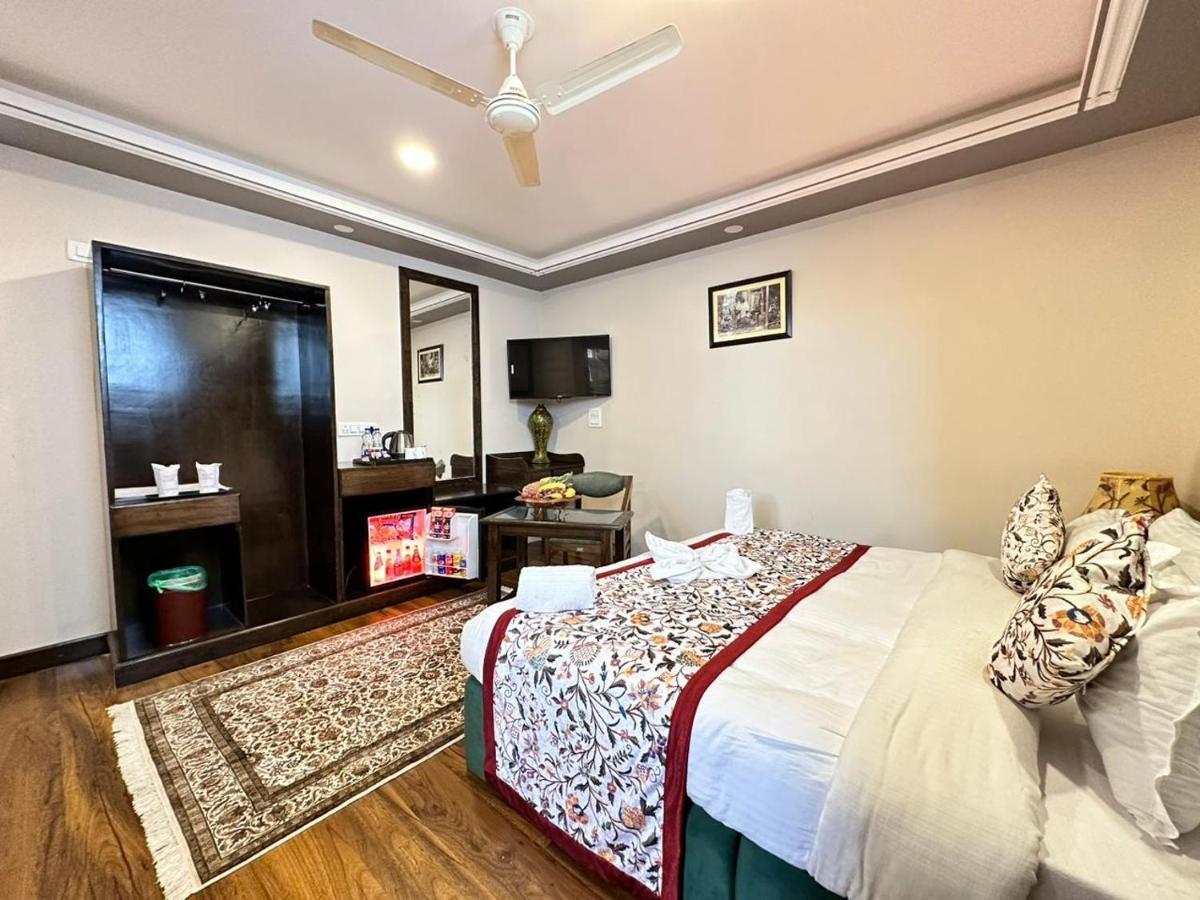 Srinagar Group Of Hotels Exterior foto