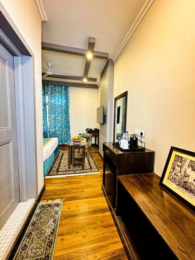 Srinagar Group Of Hotels Exterior foto